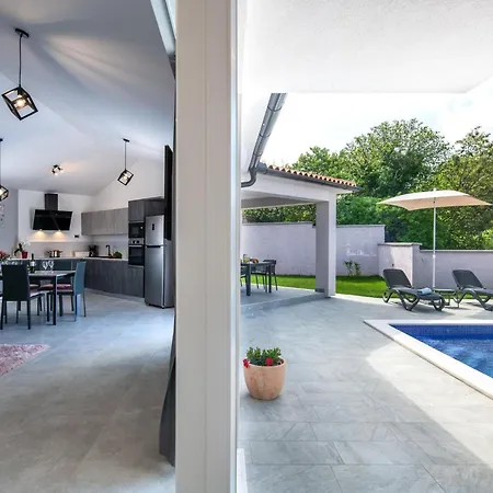 Nana By Interhome *